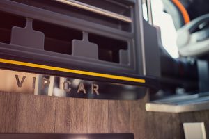 vip-car-experiencia-autocares-alquiler placa-interior-autobus-vip-car