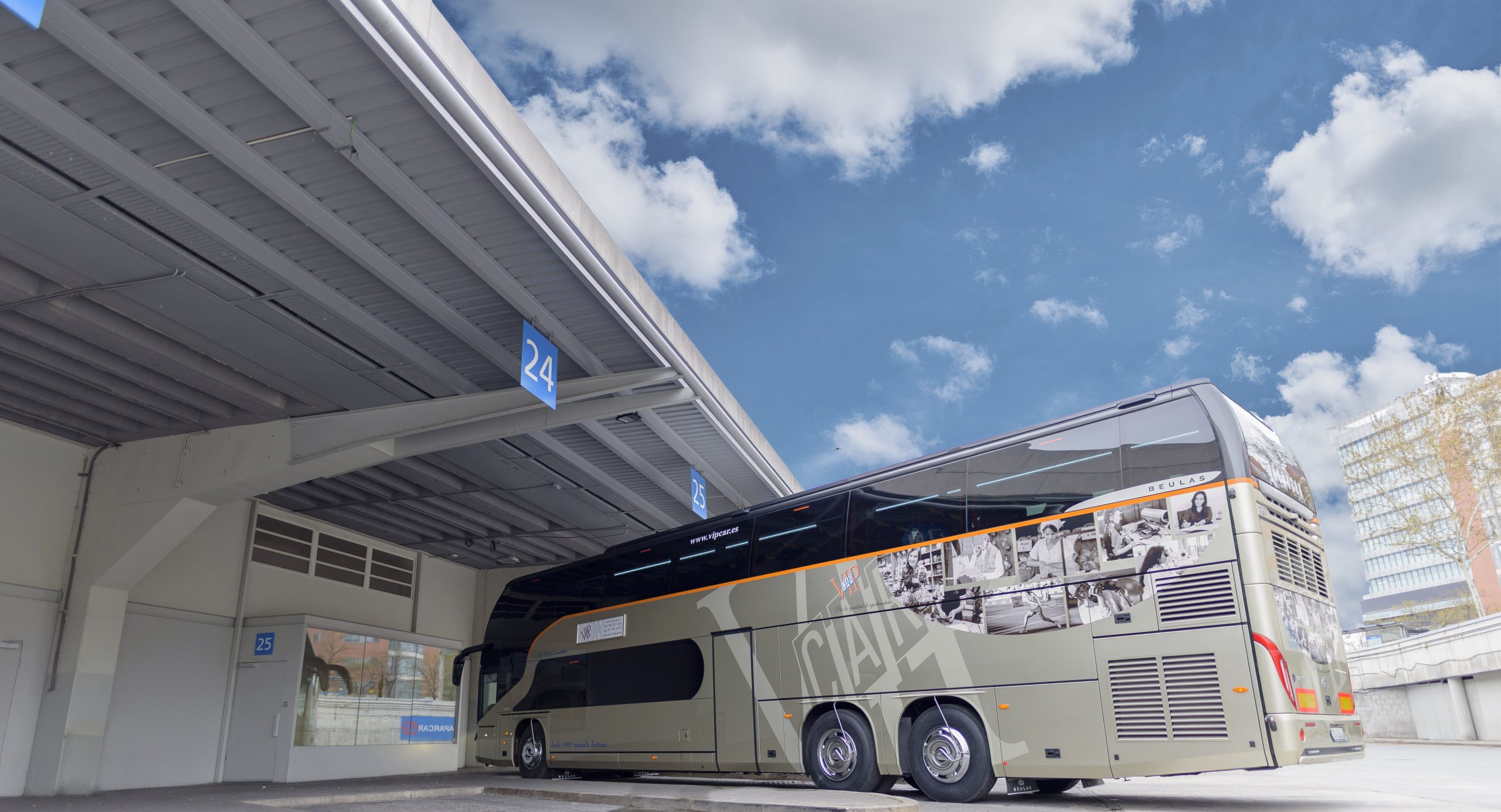 alquiler_autocar_equipo autocar_en_estadio