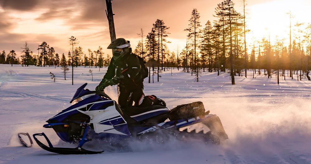 Actividades en la nieve, motos de nieve