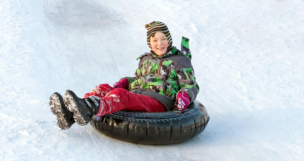 Actividades en la nieve, tubing y trineo